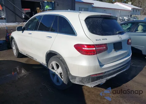2016 Mercedes-Benz Glc 300 4Matic from USA, damaged, VIN WDC0G4KB7GF096602